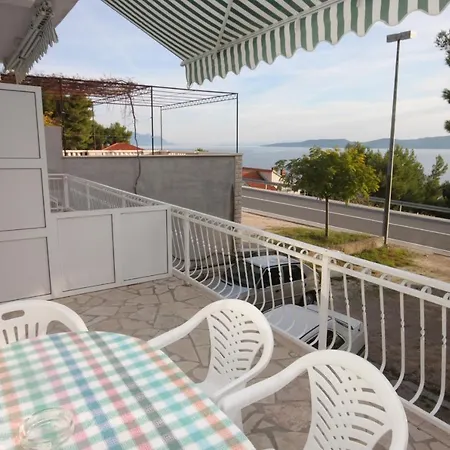 With A Parking Space Medici, Omis - 7483 Apartament Mimice